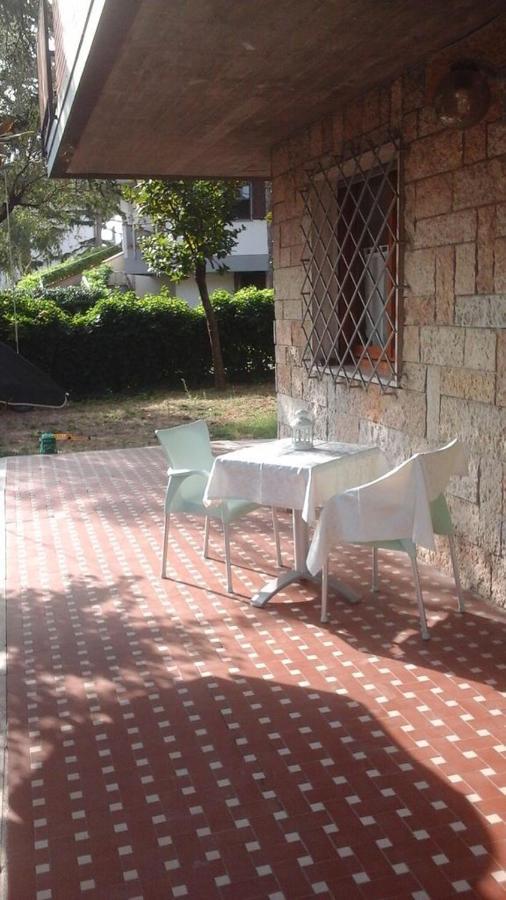 B&B Villa Montreux Rimini Exterior foto