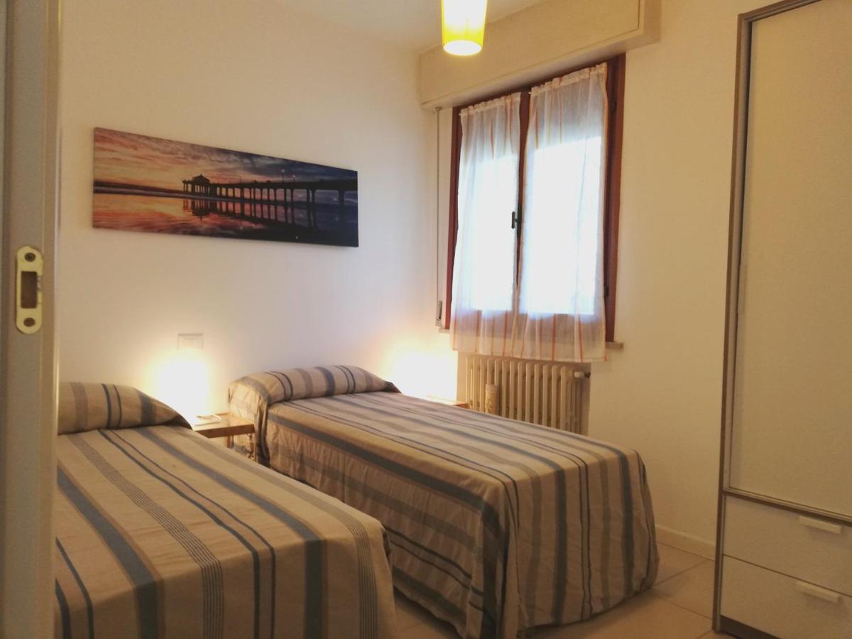 B&B Villa Montreux Rimini Exterior foto